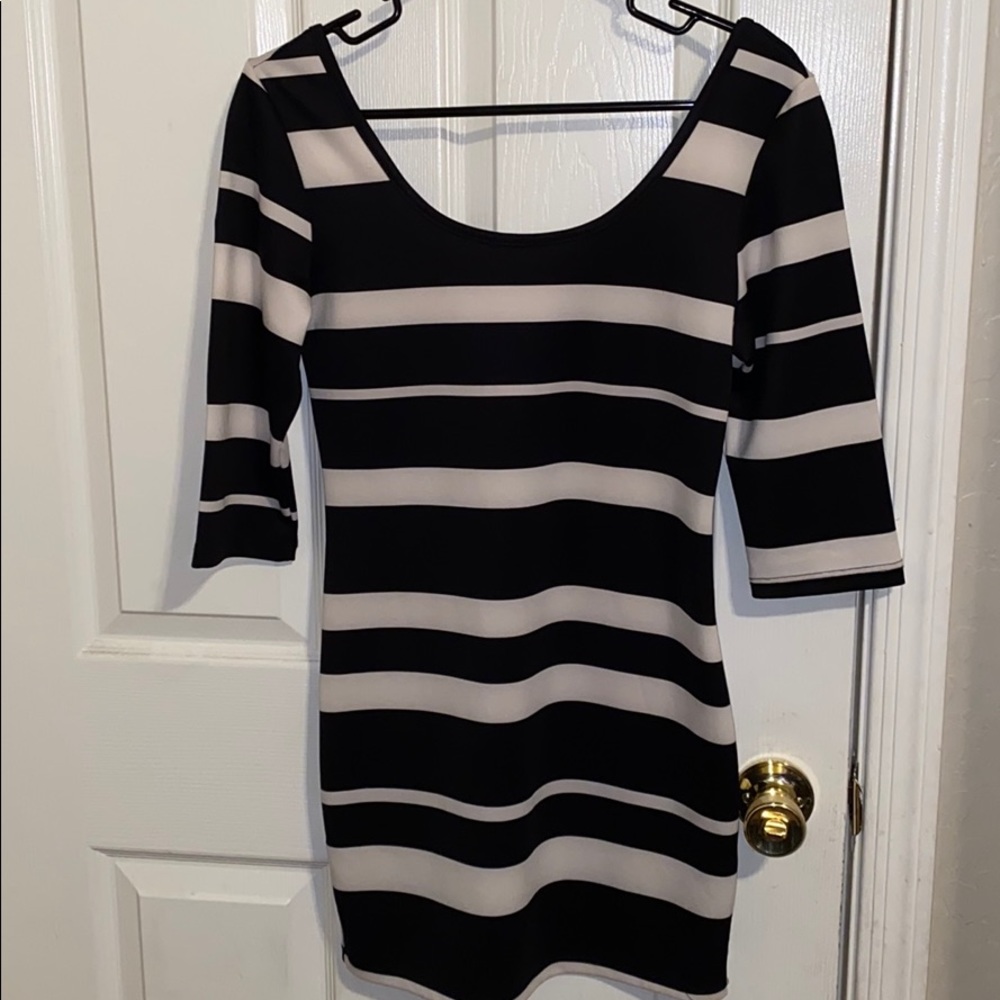 Short black and white dress